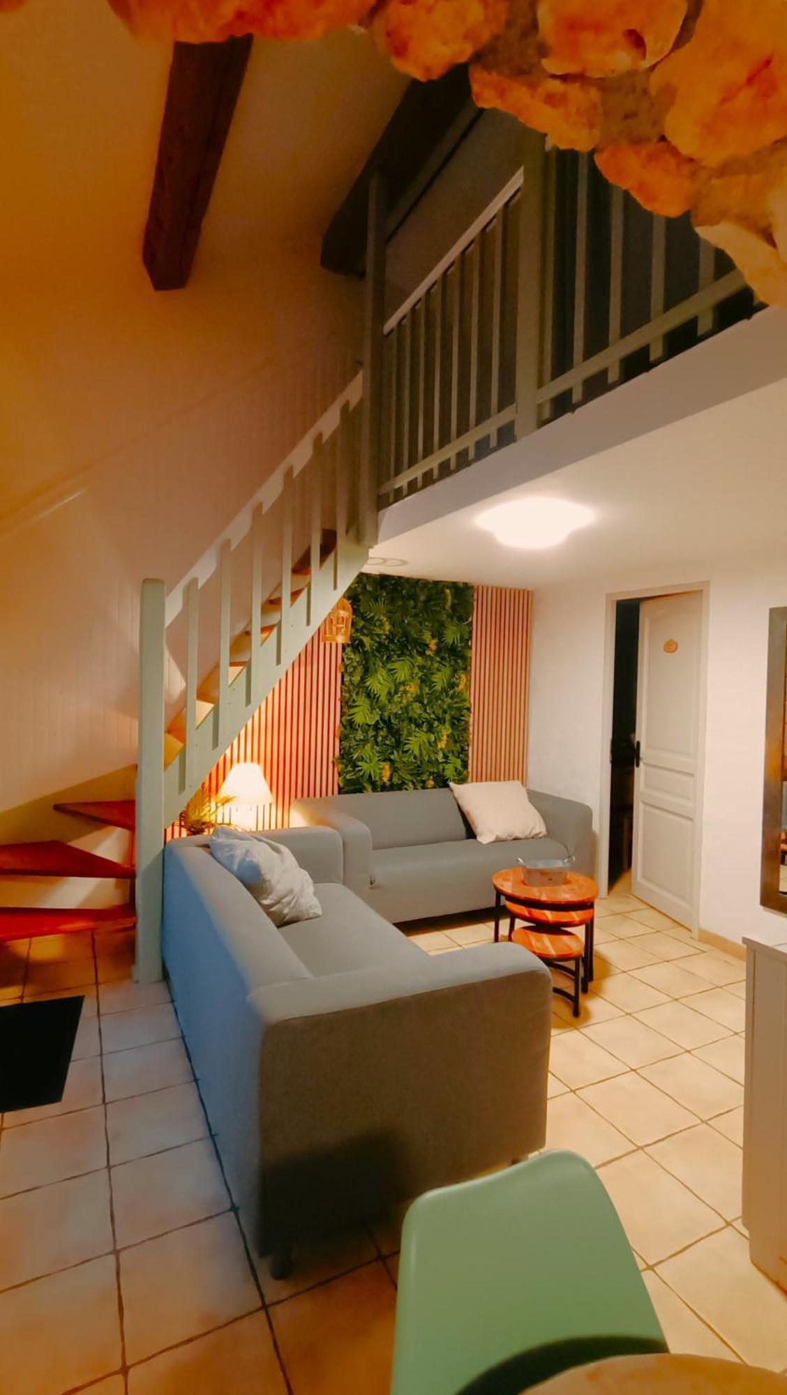 Néoules La Rose Des Vents & Spa - Gite La Parenthese מראה חיצוני תמונה